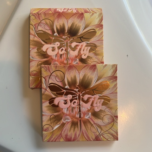 Colourpop So Fly pressed powder palette - Picture 4 of 7